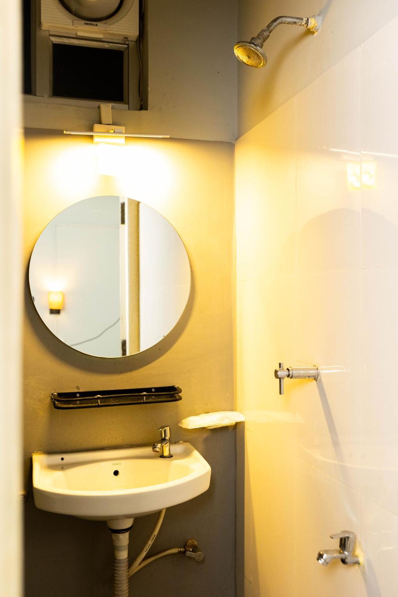 Kairos Inn Dimāpur Екстериор снимка